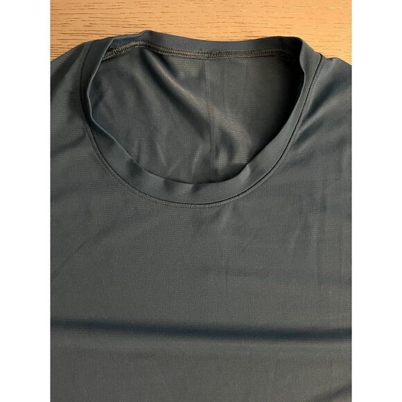 Lululemon Men's Small Blue Short Sleeve Stretch Crew Neck Running Training Shirt - Picture 2 of 5